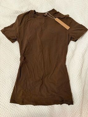 SKIMS Brown Tight Short Sleeve Crewneck Tee